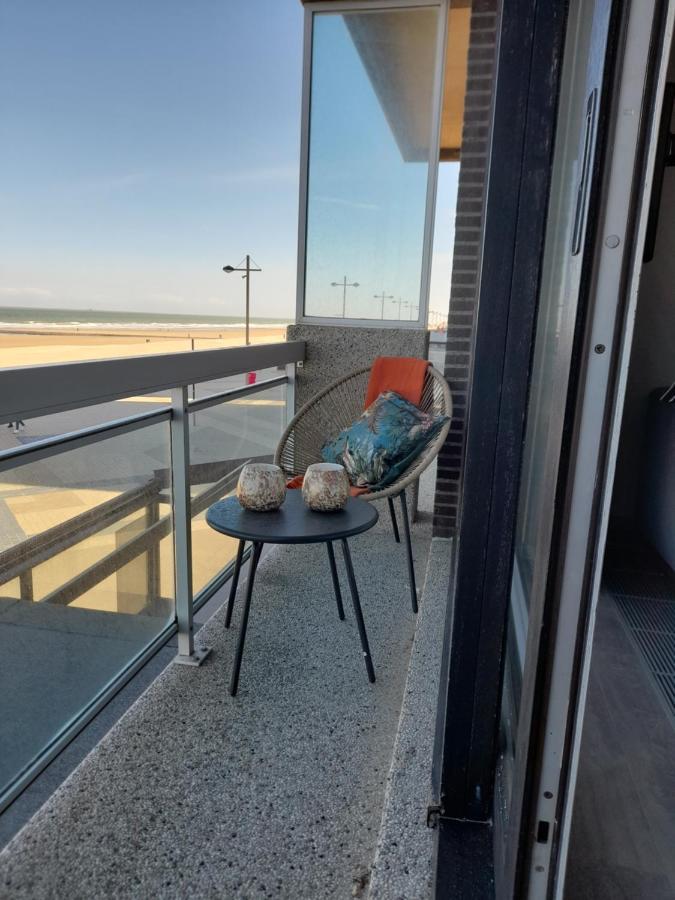 Ferienwohnung Zeezicht Falcon Middelkerke Exterior foto